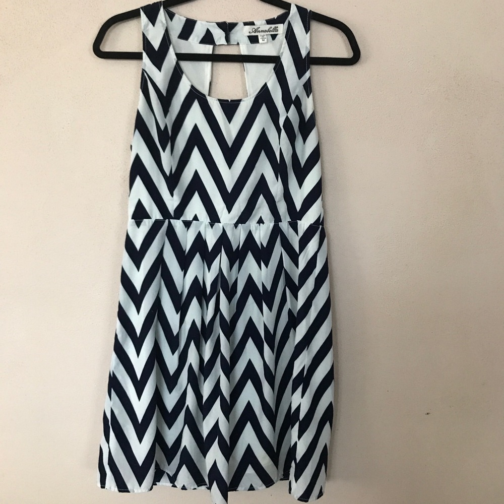 Francesca’s Zig Zag Open Back Dress